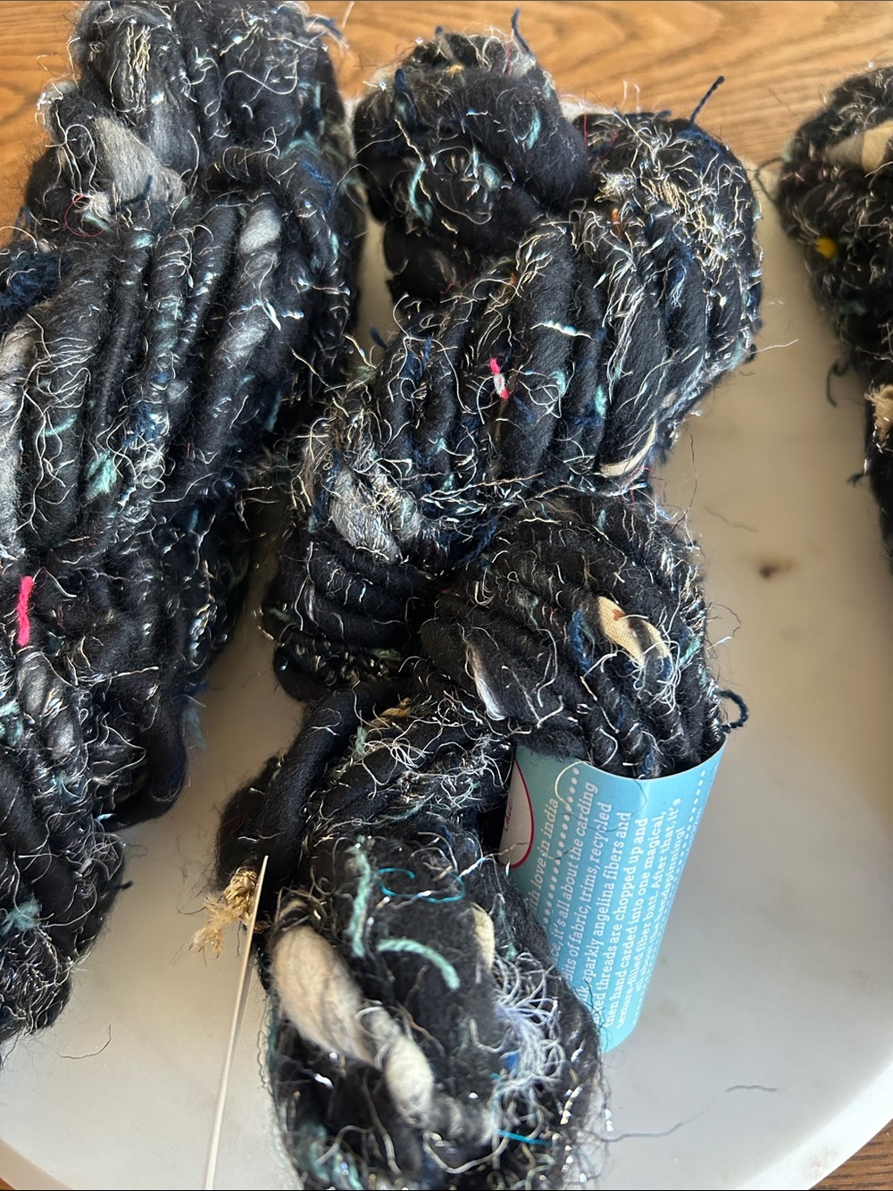 Knit collage yarn. Happy Dance black Mixed-Texture Yarn Bundle - Artisanal yarn - Picture 7 of 8